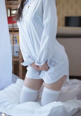 年轻女教师4三级_高清高清完整版